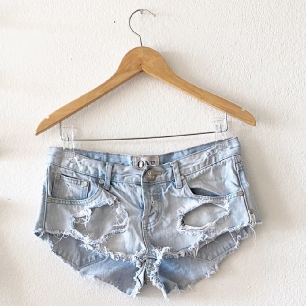 One Tea Spoon Shorts